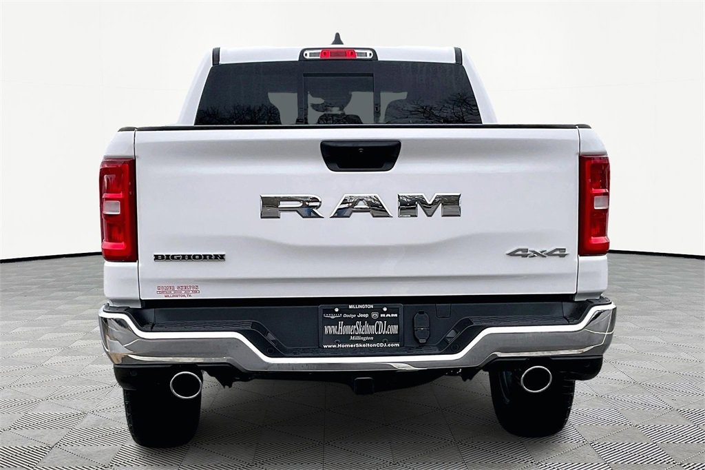 New 2026 RAM 1500 4x4 Crew Cab image 4