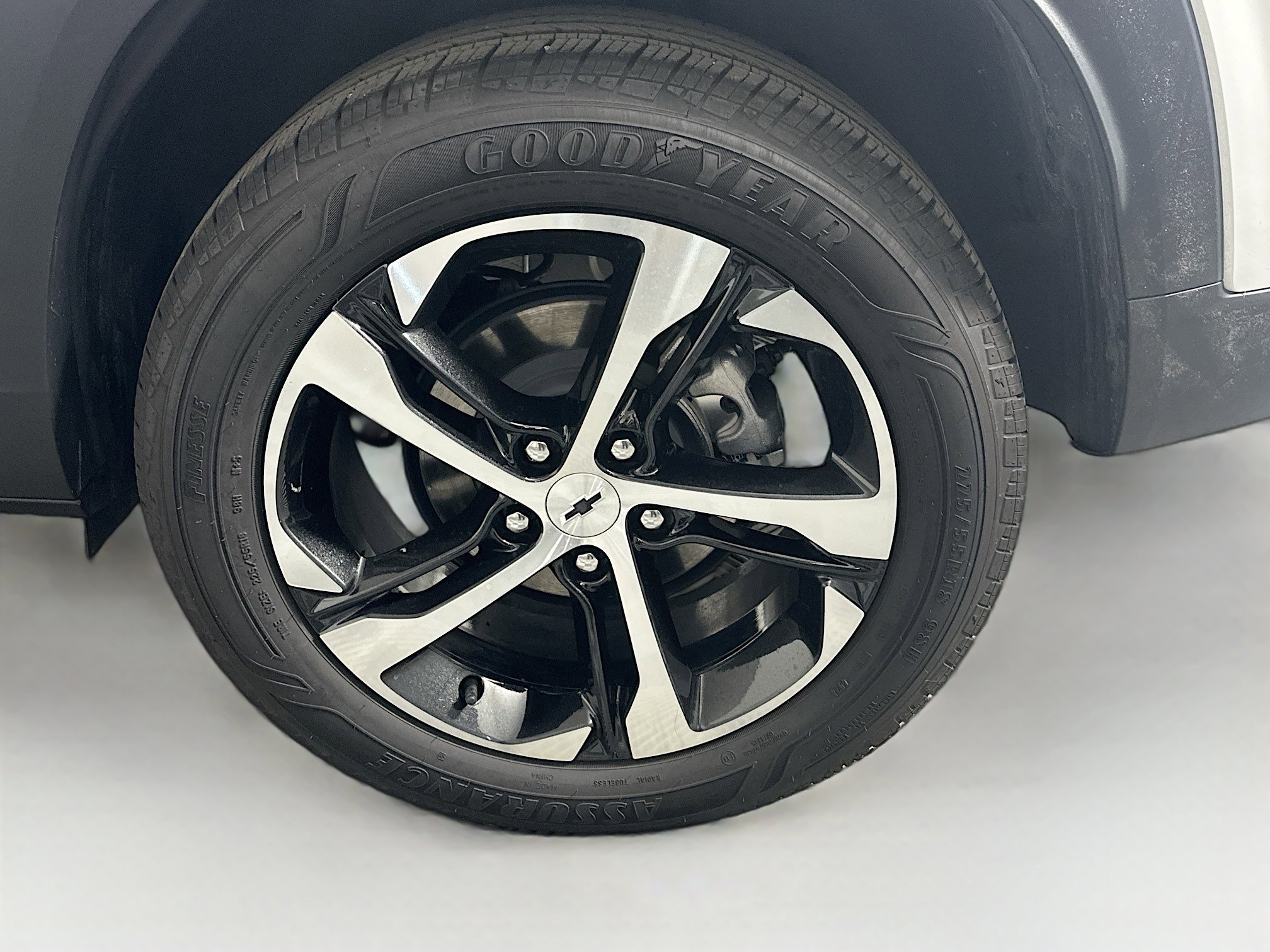 Used 2025 Chevrolet Trax RS w/ Driver Confidence Package image 11