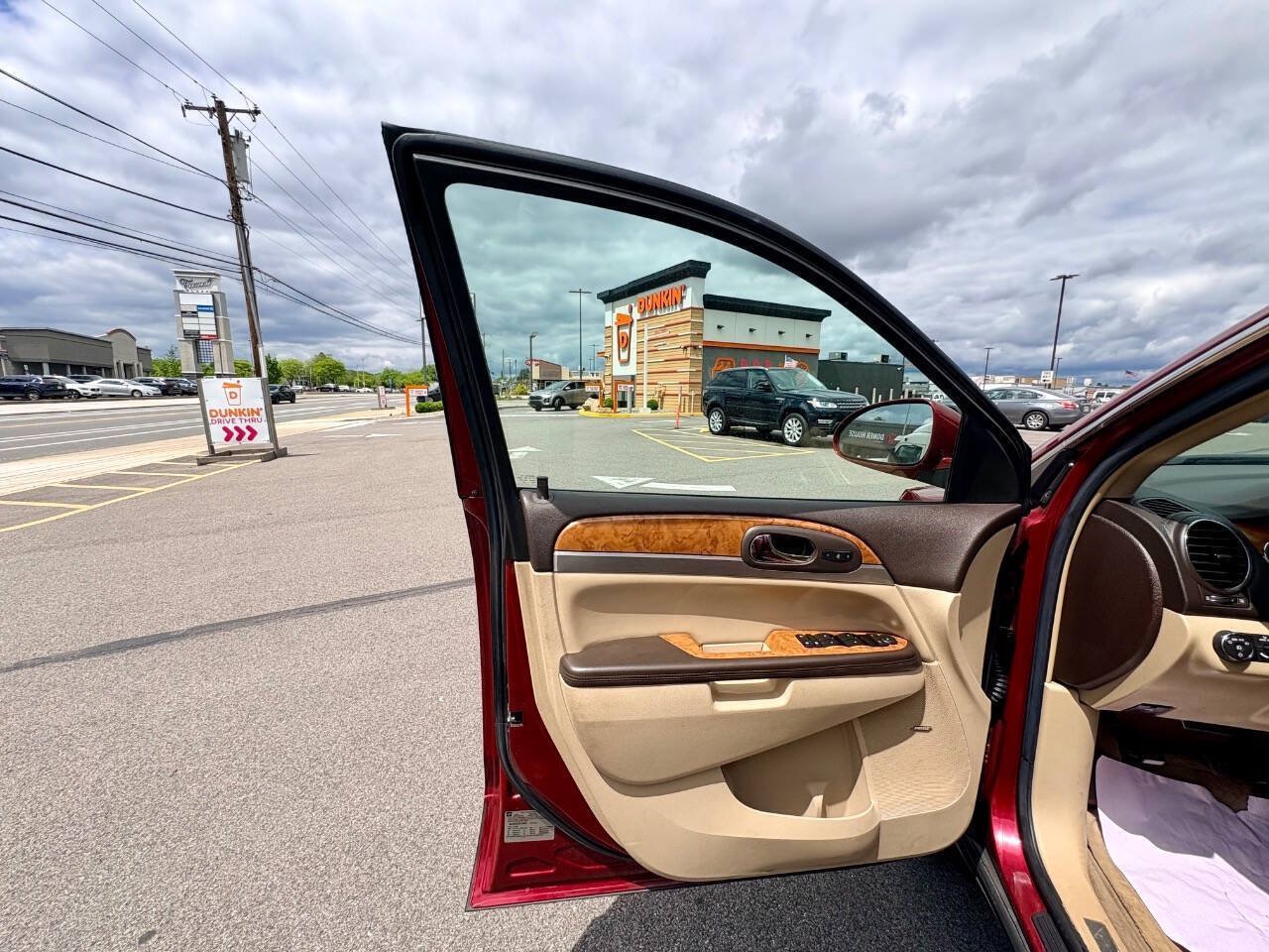 Used 2009 Buick Enclave CXL w/ Entertainment Package #3 AWD/4WD image 17