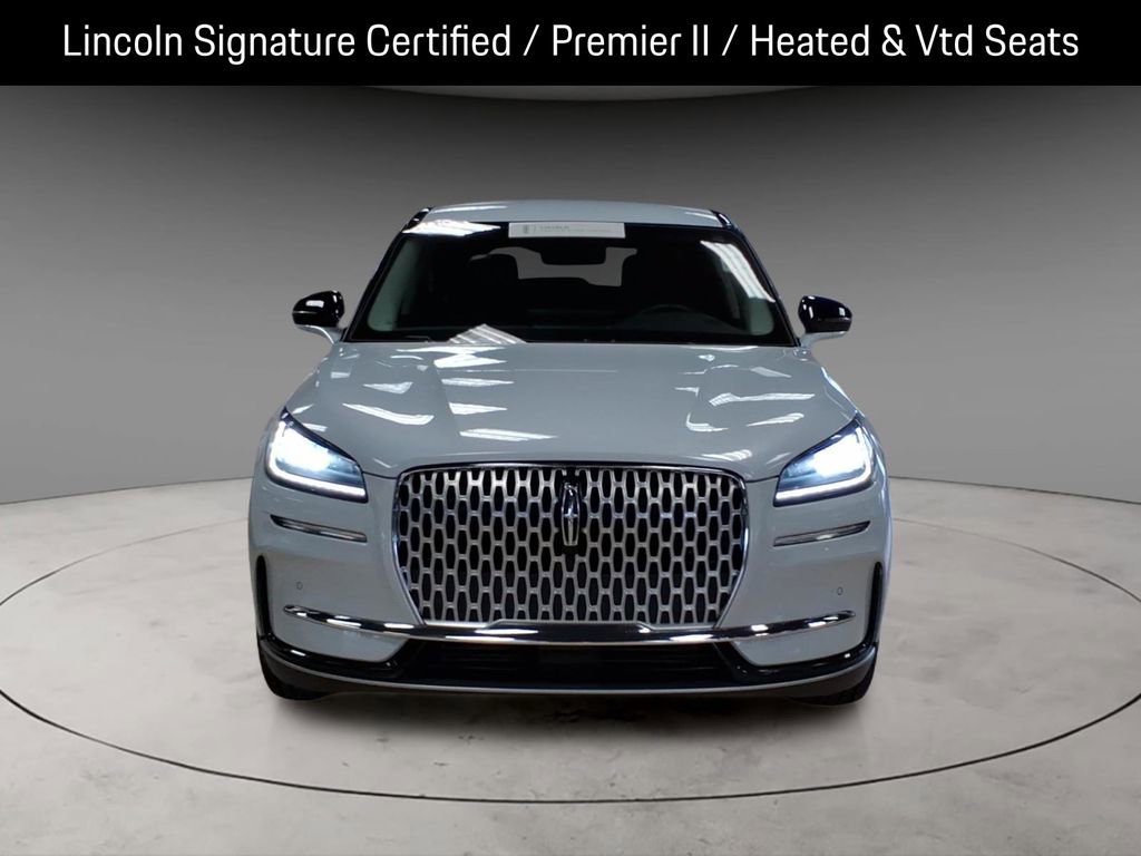 Used 2025 Lincoln Corsair AWD w/ Equipment Group 101A image 11