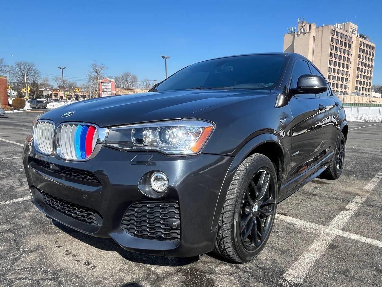 Used 2017 BMW X4 xDrive28i AWD/4WD image 1