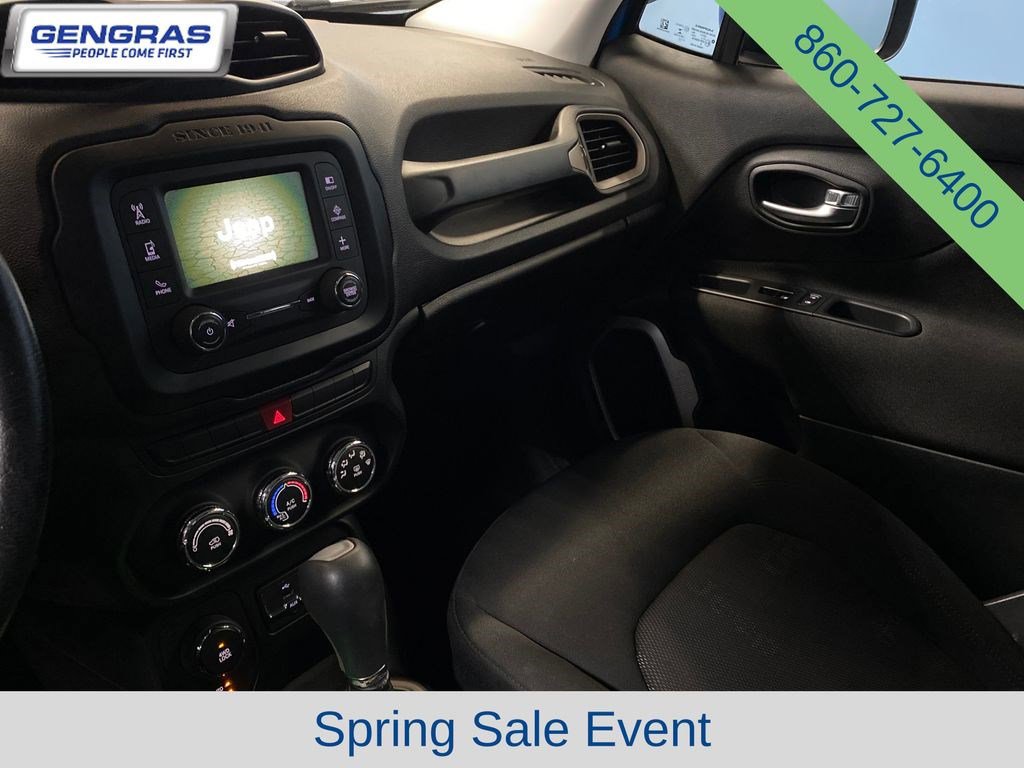 Used 2015 Jeep Renegade Latitude AWD/4WD image 15