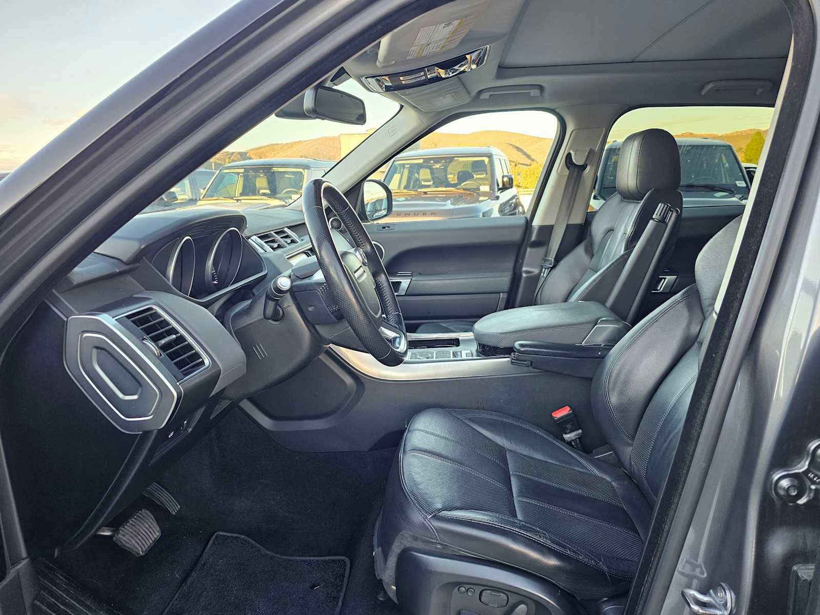 Used 2014 Land Rover Range Rover Sport HSE image 20