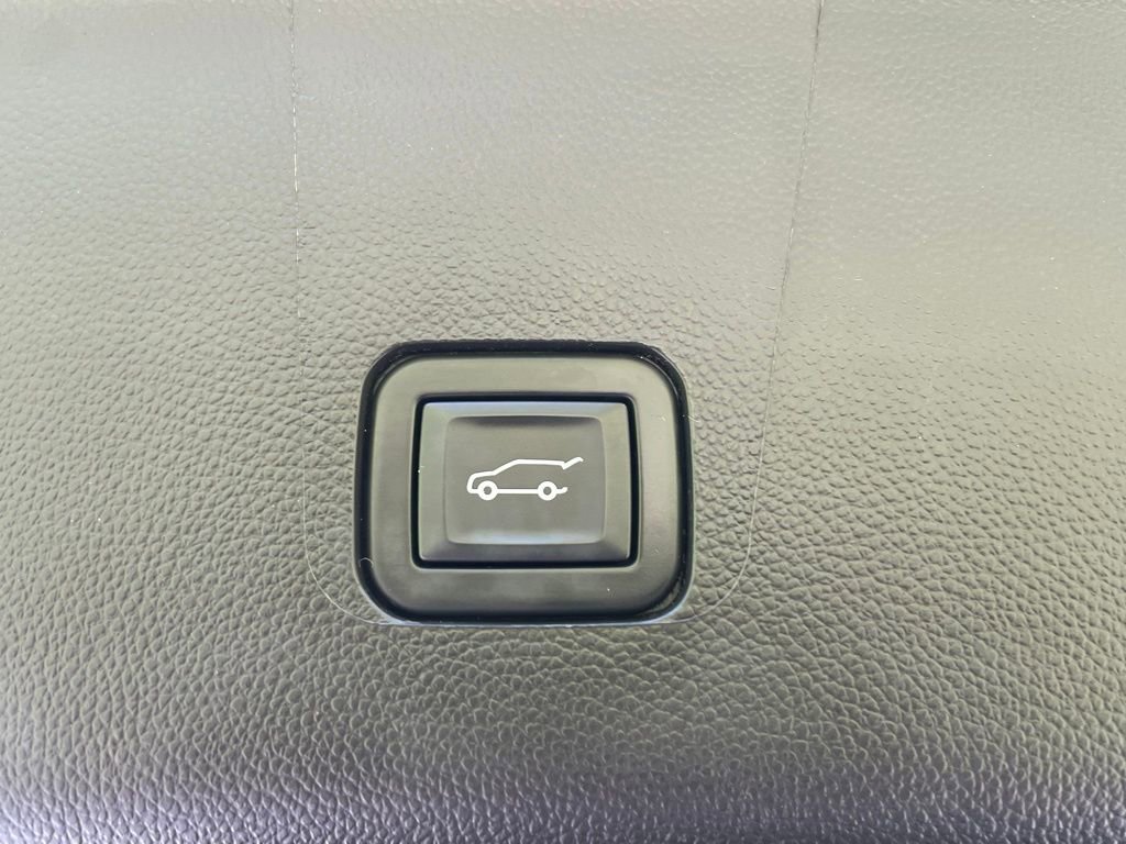 Certified 2023 Chevrolet Traverse LT AWD/4WD image 20