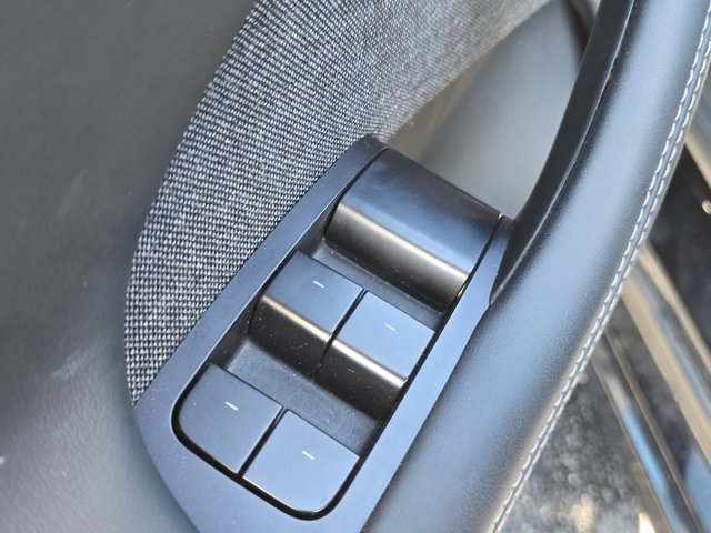 Used 2022 Tesla Model S AWD/4WD image 8