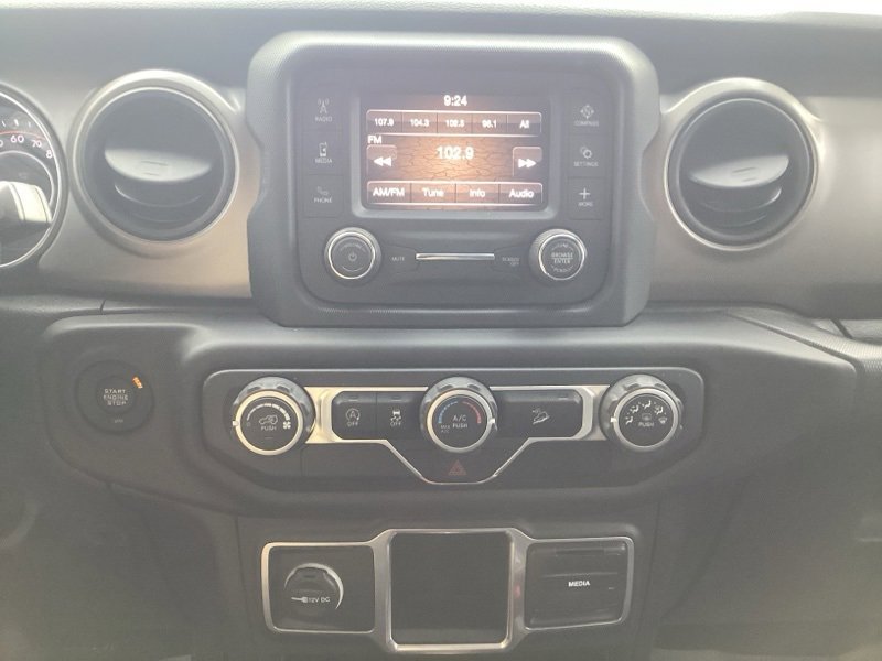 Used 2018 Jeep Wrangler Unlimited Sport image 34