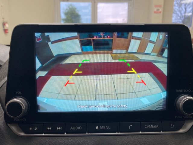 Used 2025 Nissan Sentra SV FWD image 31