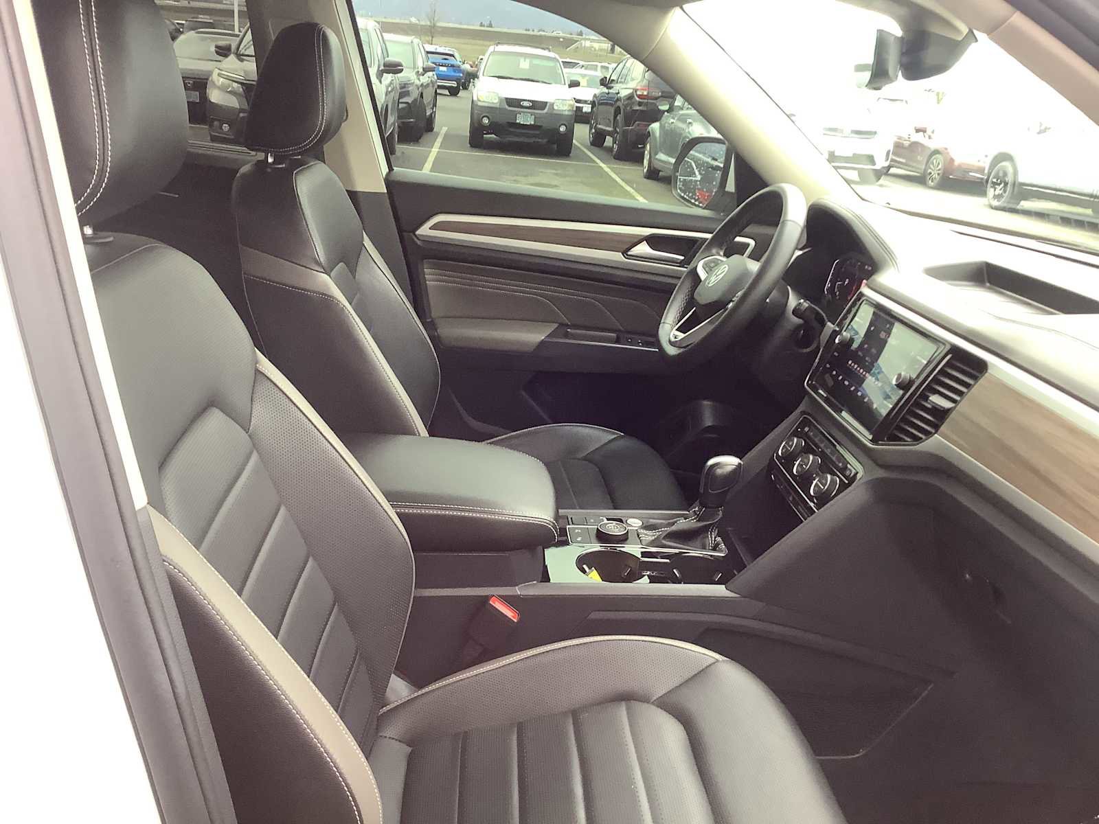 Used 2021 Volkswagen Atlas SEL Premium image 15