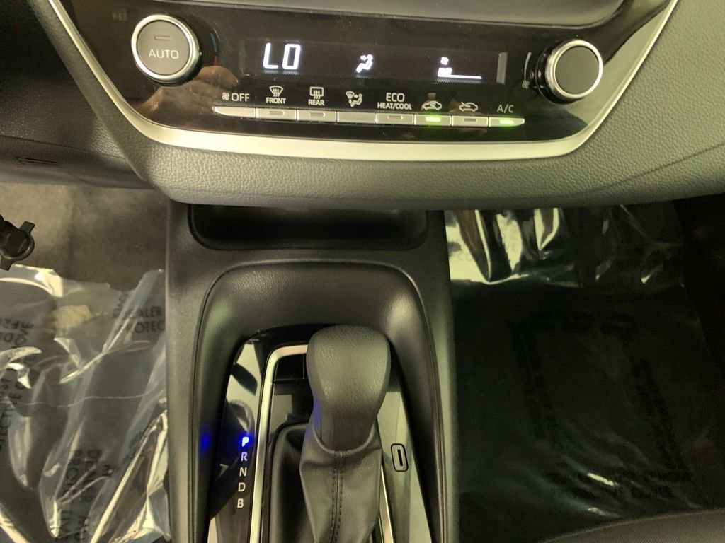 Used 2024 Toyota Corolla LE FWD image 24