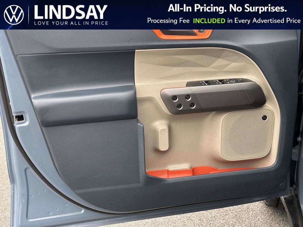Used 2025 Ford Maverick Lariat image 9