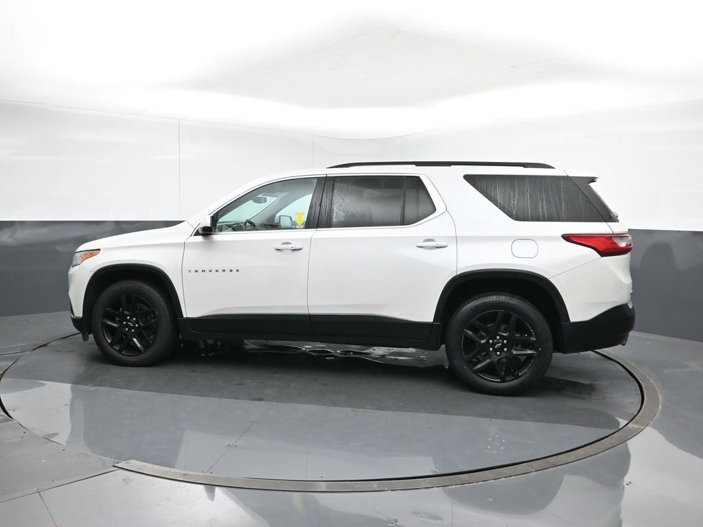 Used 2021 Chevrolet Traverse LT image 3