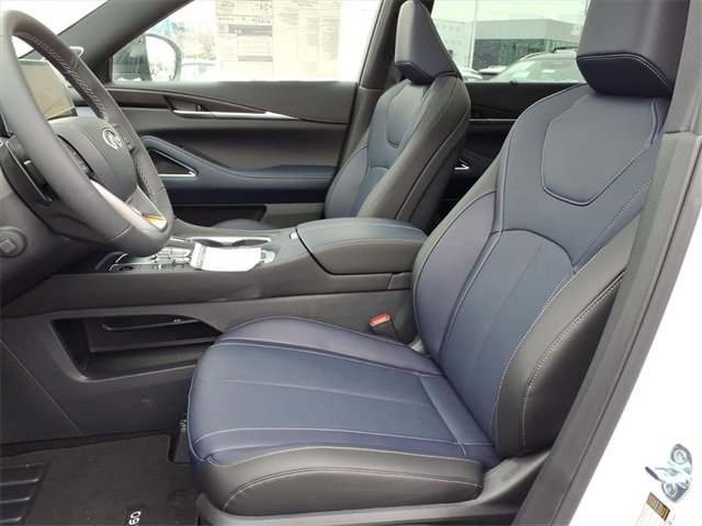 New 2026 INFINITI QX60 Sport w/ Dark Cargo Package image 10