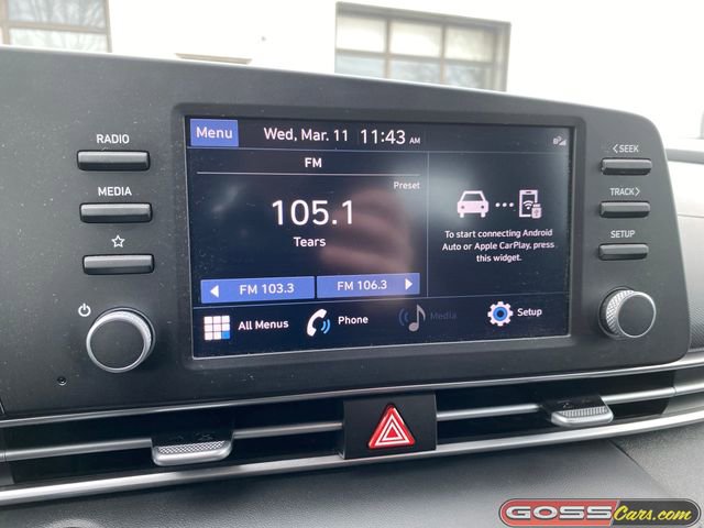 Used 2023 Hyundai Elantra SEL w/ Cargo Package image 11