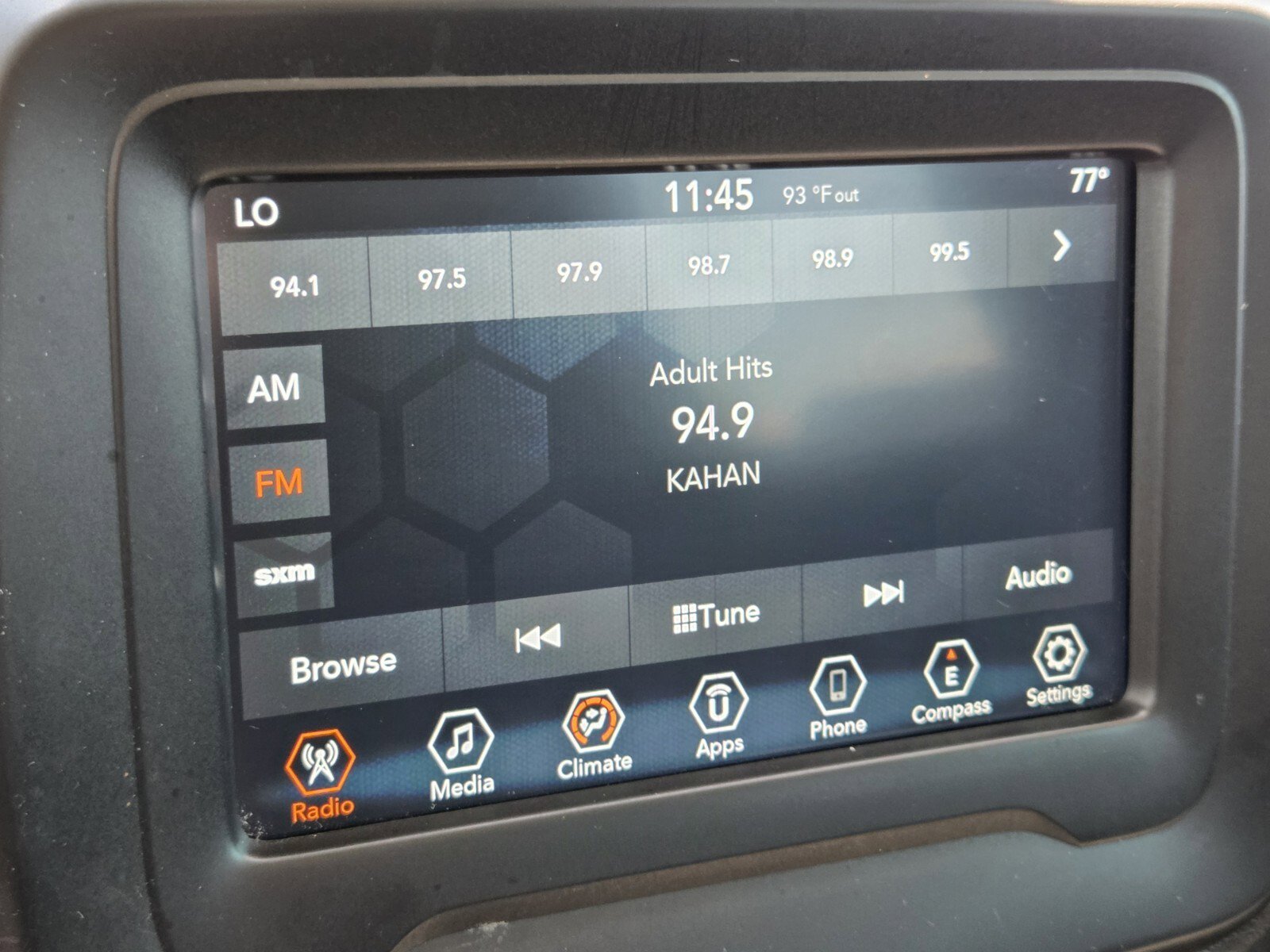 Used 2019 Jeep Renegade Latitude FWD image 15
