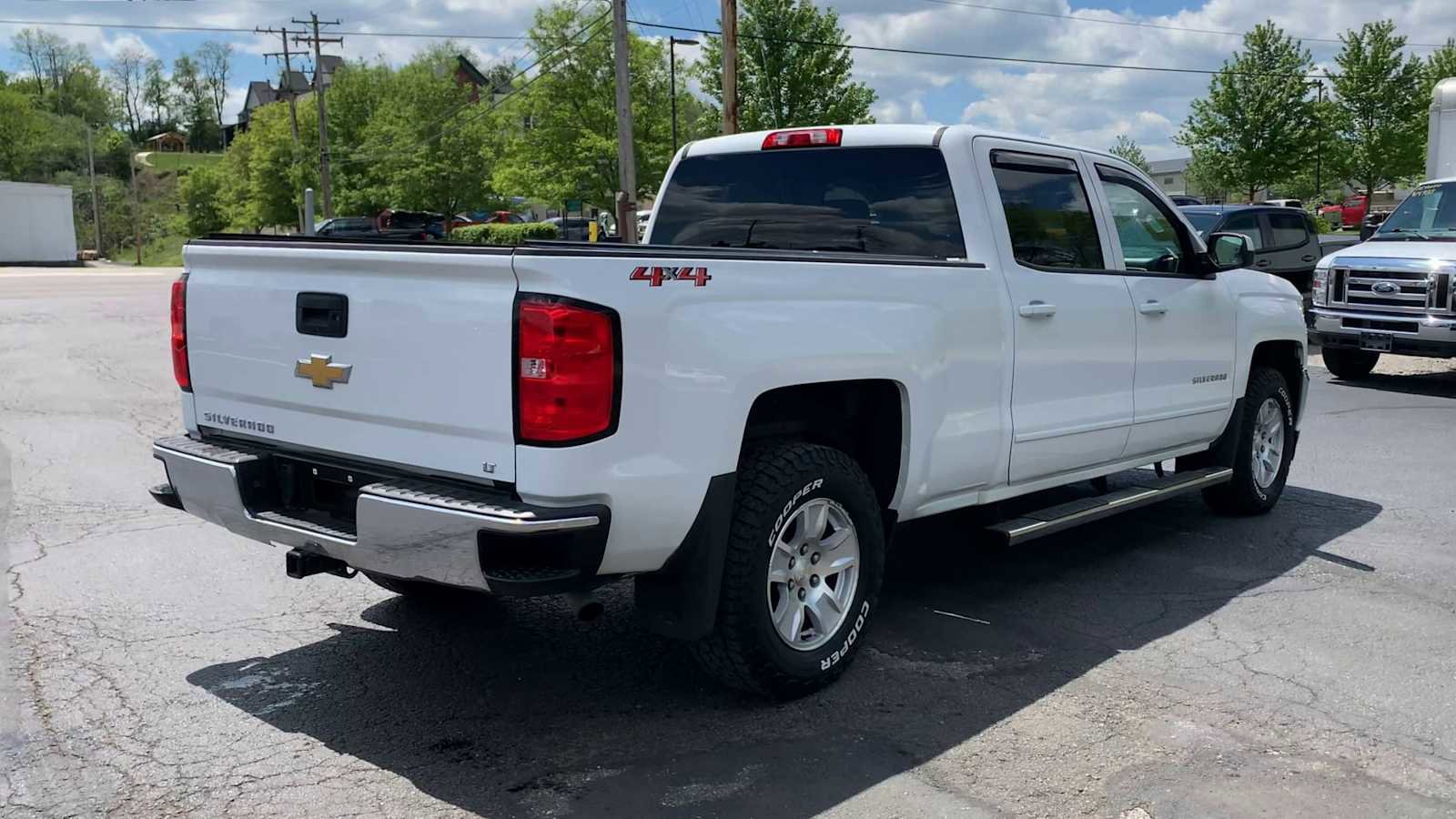 Used 2018 Chevrolet Silverado 1500 LT w/ Trailering Package AWD/4WD image 8