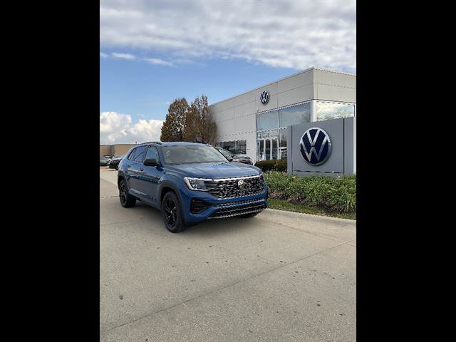 New 2026 Volkswagen Atlas Cross Sport SEL R-Line AWD/4WD image 1