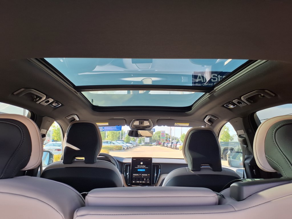 New 2026 Volvo XC60 B5 Plus w/ Protection Package Premier AWD/4WD image 21