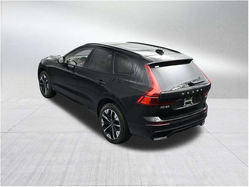 New 2026 Volvo XC60 B5 Plus AWD/4WD image 15