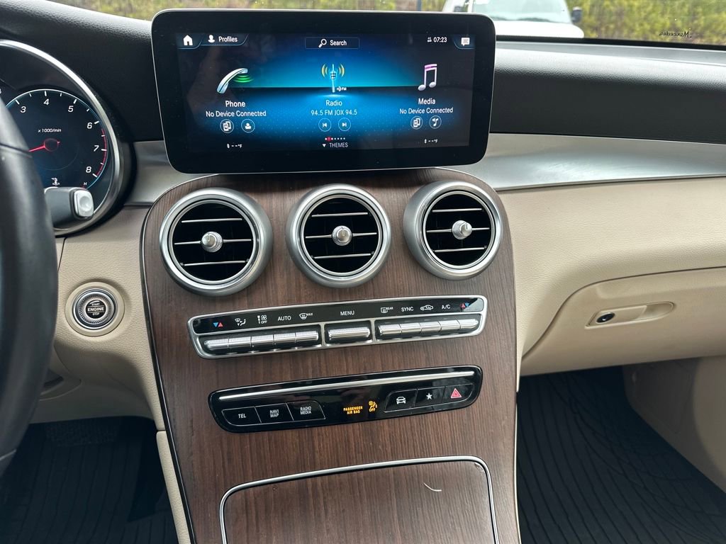 Certified 2022 Mercedes-Benz GLC 300 4MATIC image 4