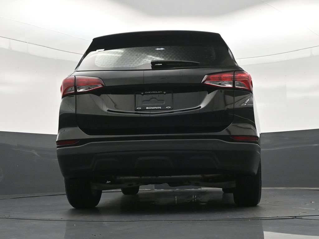 Used 2024 Chevrolet Equinox LS FWD image 27