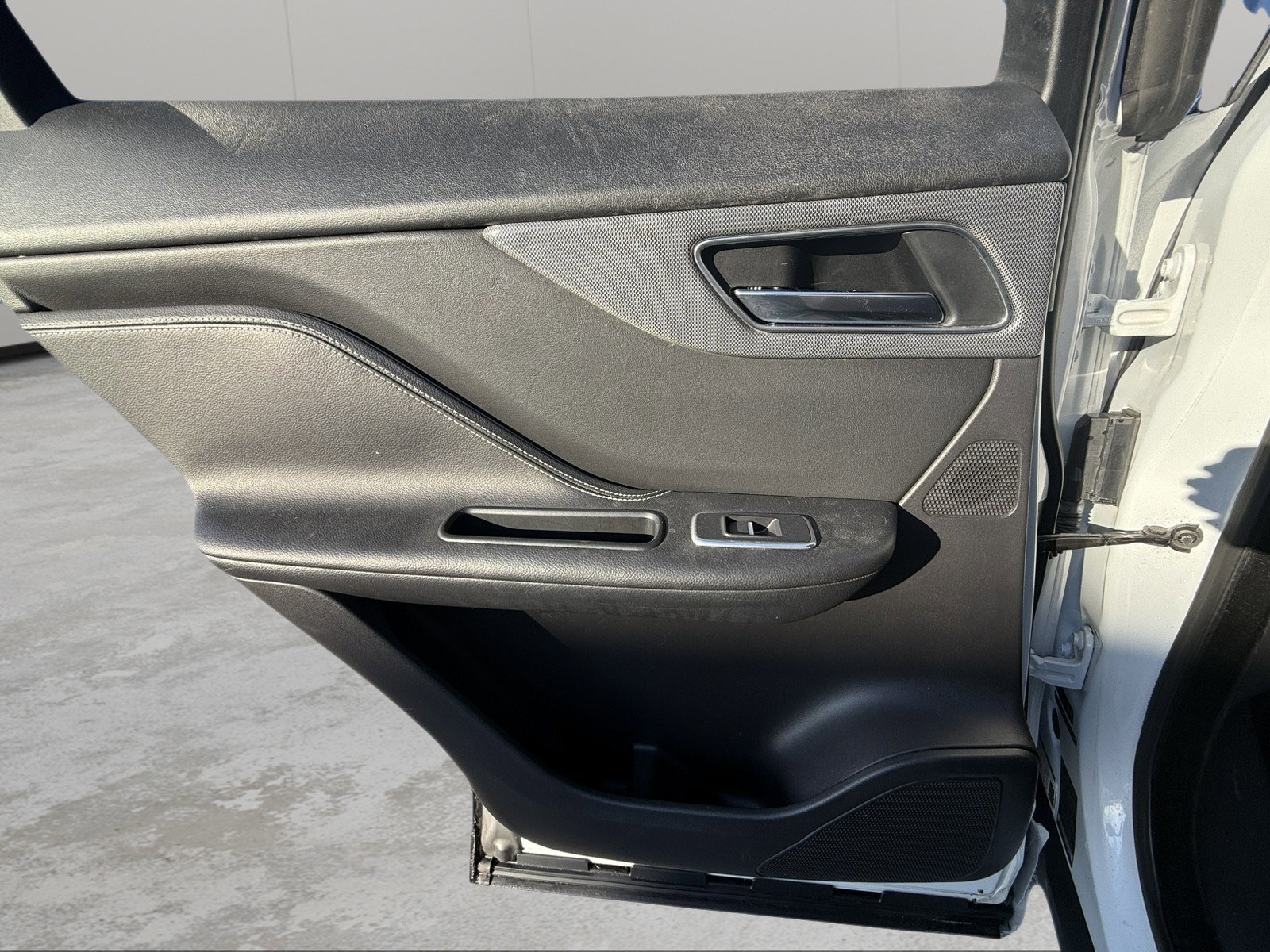 Used 2017 Jaguar F-PACE S image 25