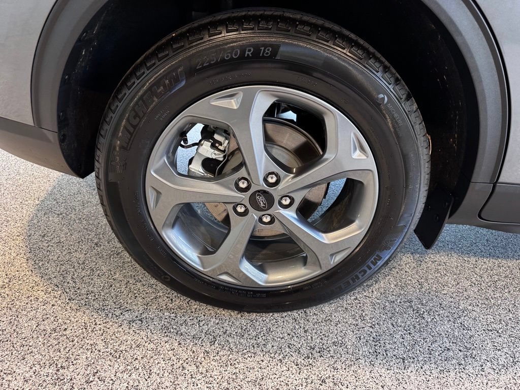 Used 2026 Ford Escape ST-Line AWD/4WD image 9