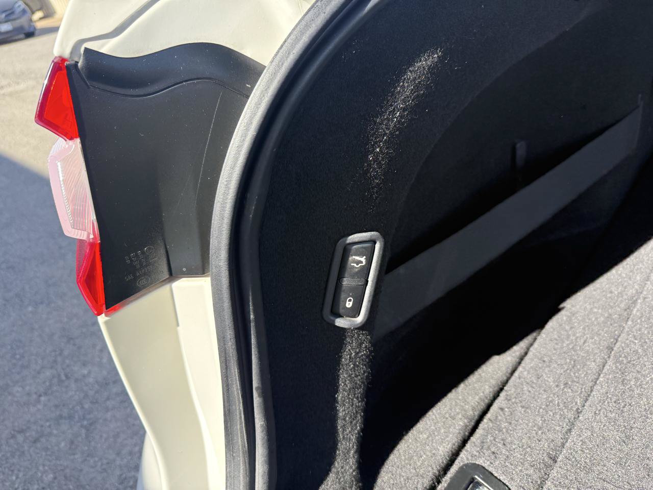 Used 2018 Maserati Levante AWD/4WD image 9