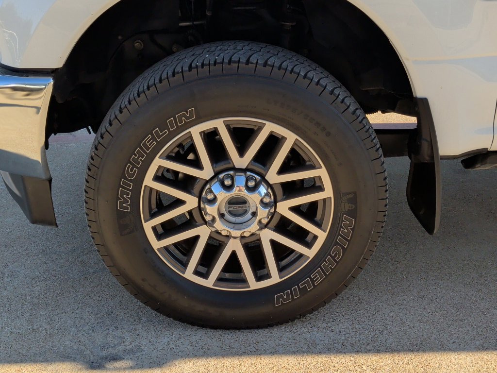 Certified 2019 Ford F250 Lariat w/ Lariat Ultimate Package AWD/4WD image 38