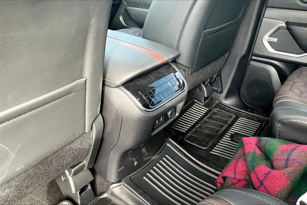Certified 2025 Nissan Armada Platinum Reserve AWD/4WD image 10