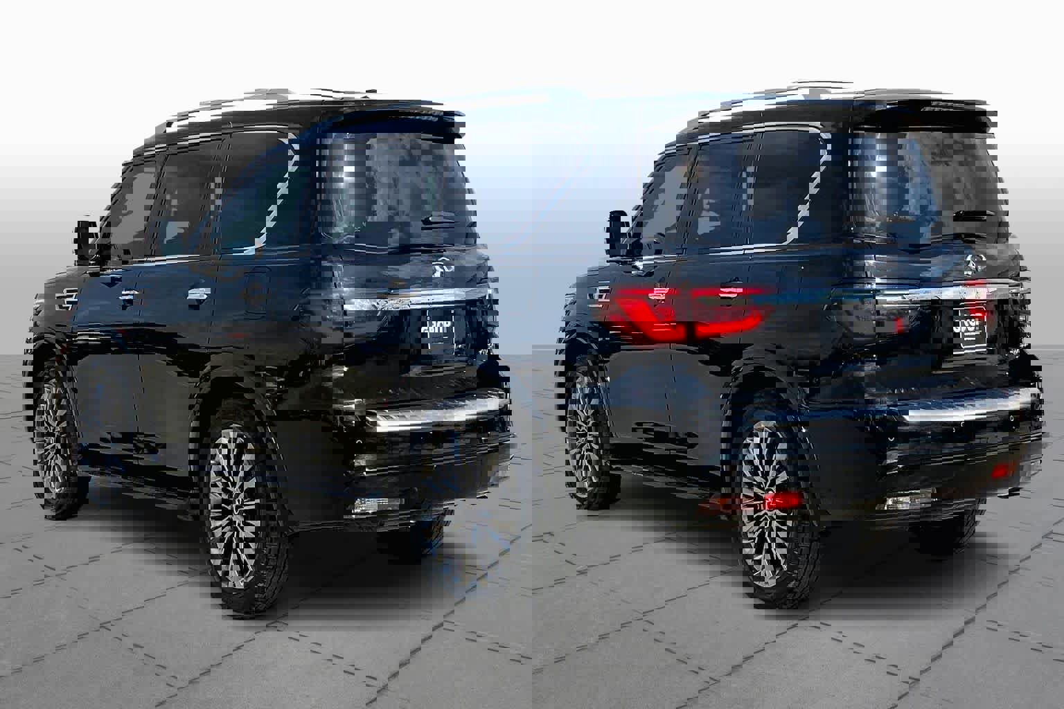 Used 2021 INFINITI QX80 Sensory w/ Cargo Package image 12