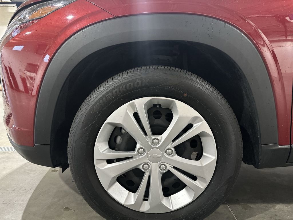Used 2024 Chevrolet Trax LS image 18