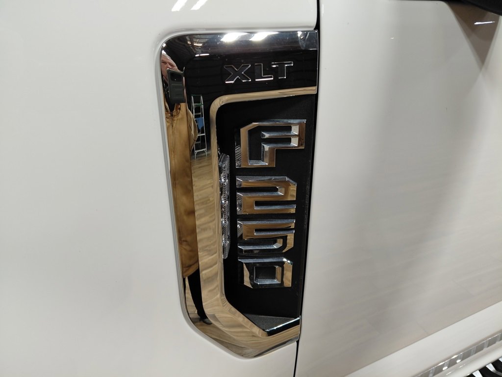 Used 2019 Ford F250 XLT w/ XLT Premium Package image 19