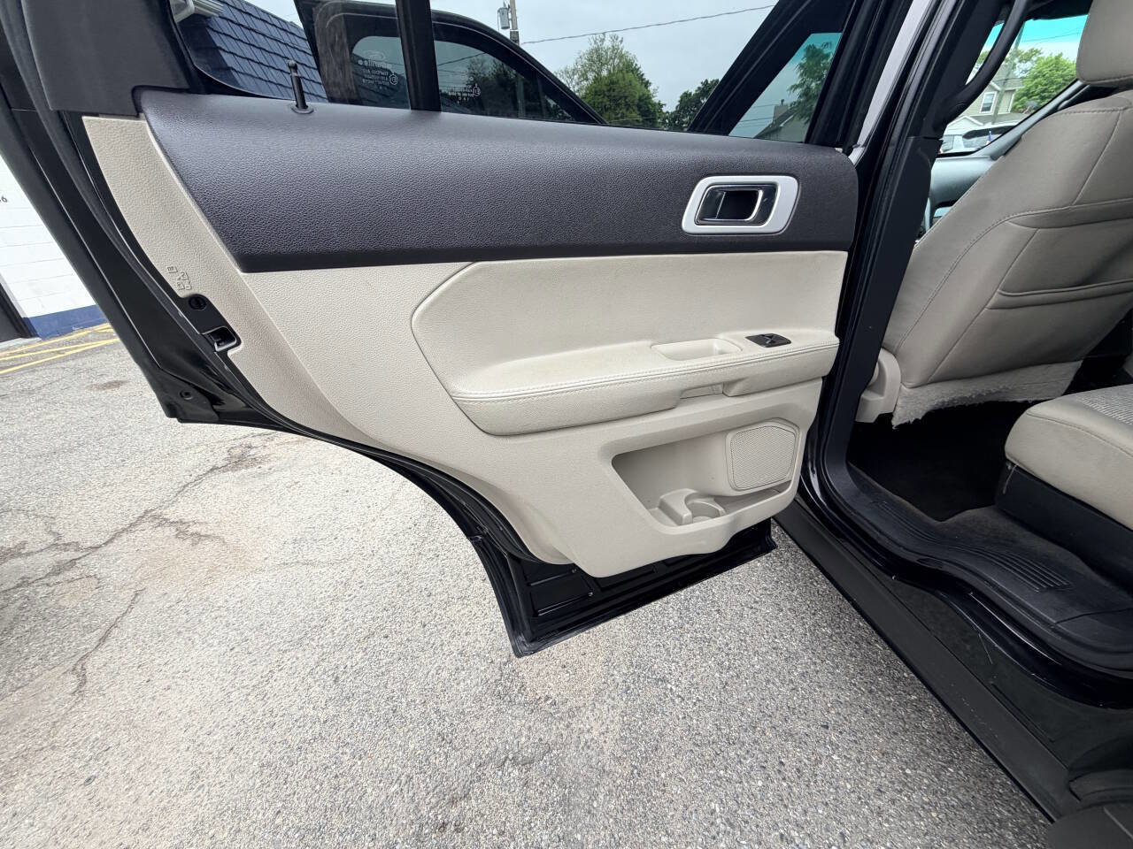 Used 2012 Ford Explorer XLT w/ Class III Trailer Tow Pkg FWD image 41