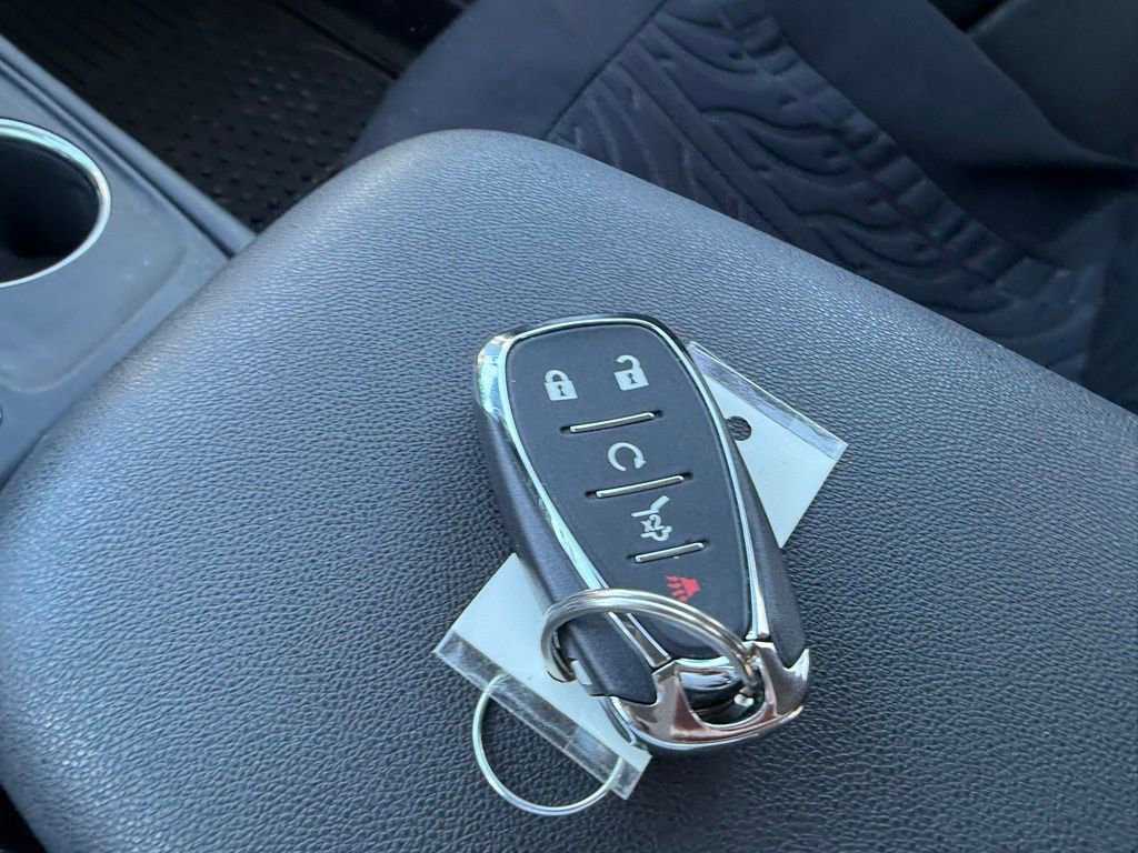 Used 2020 Chevrolet Equinox LT w/ Driver Convenience Package AWD/4WD image 13