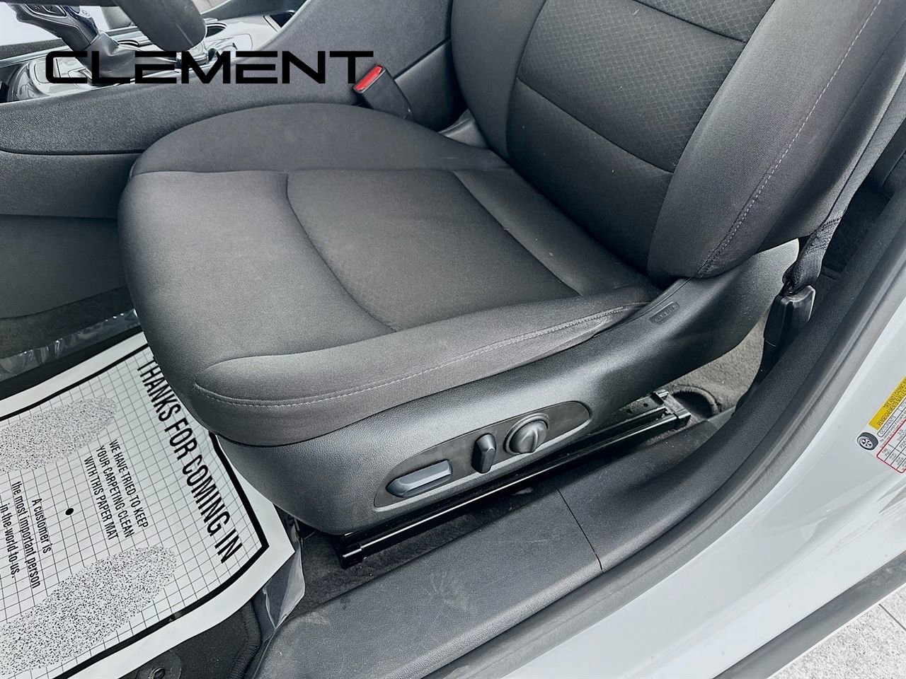 Used 2023 Chevrolet Malibu LT image 28