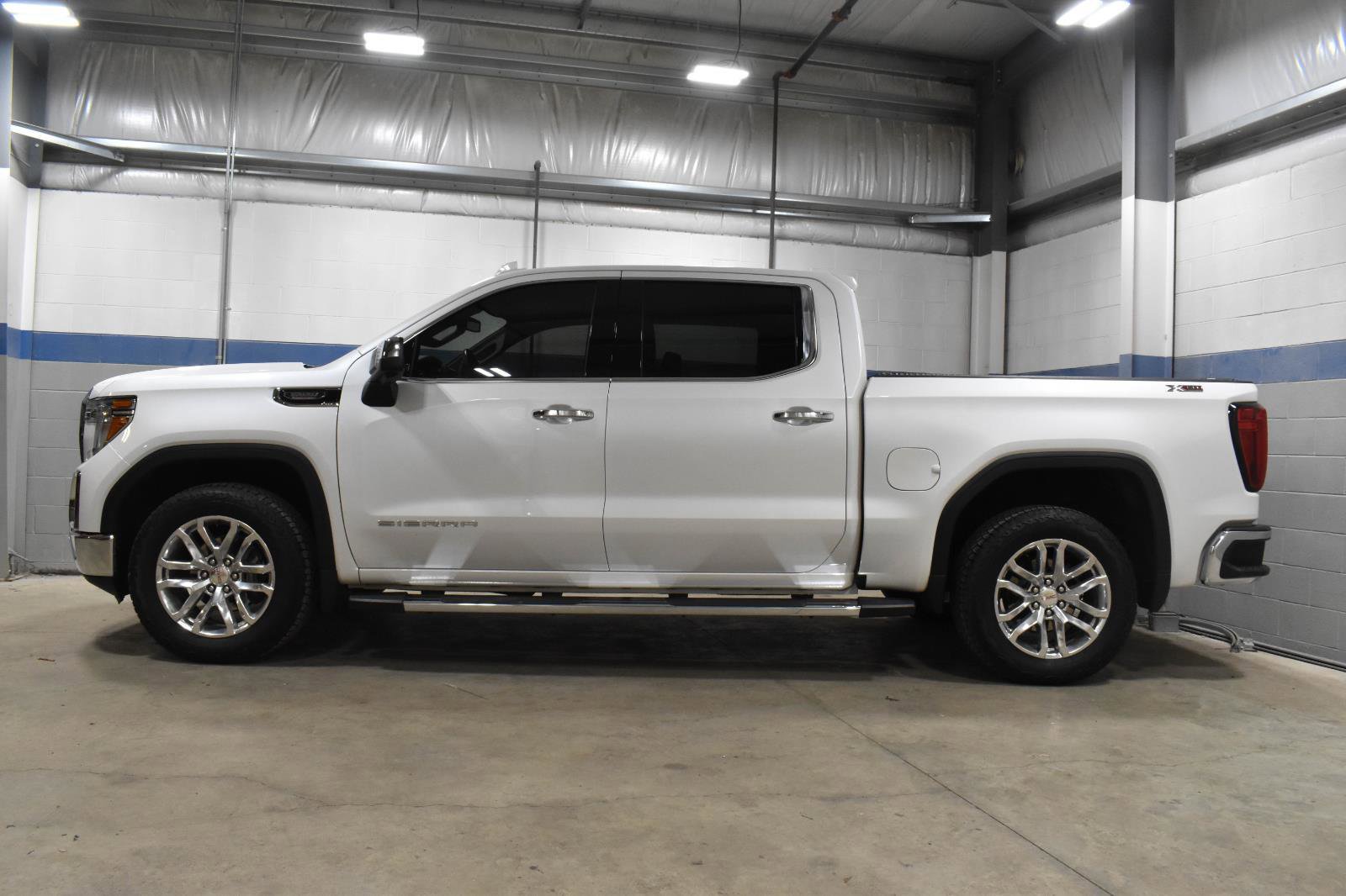 Used 2021 GMC Sierra 1500 SLT w/ SLT Premium Plus Package AWD/4WD image 25