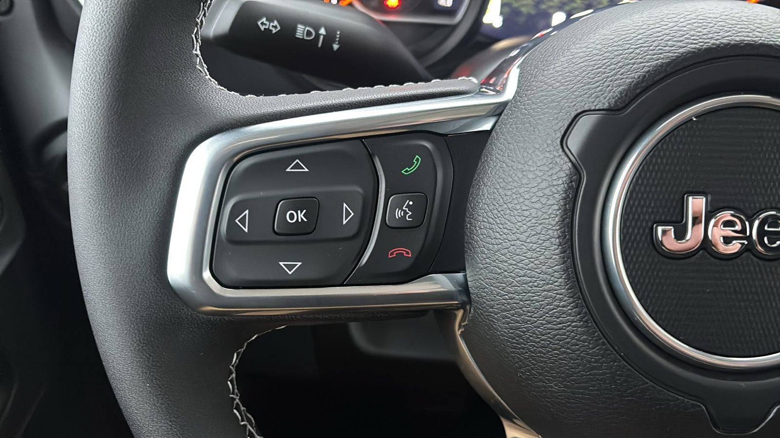 New 2025 Jeep Wrangler Unlimited Sahara AWD/4WD image 12