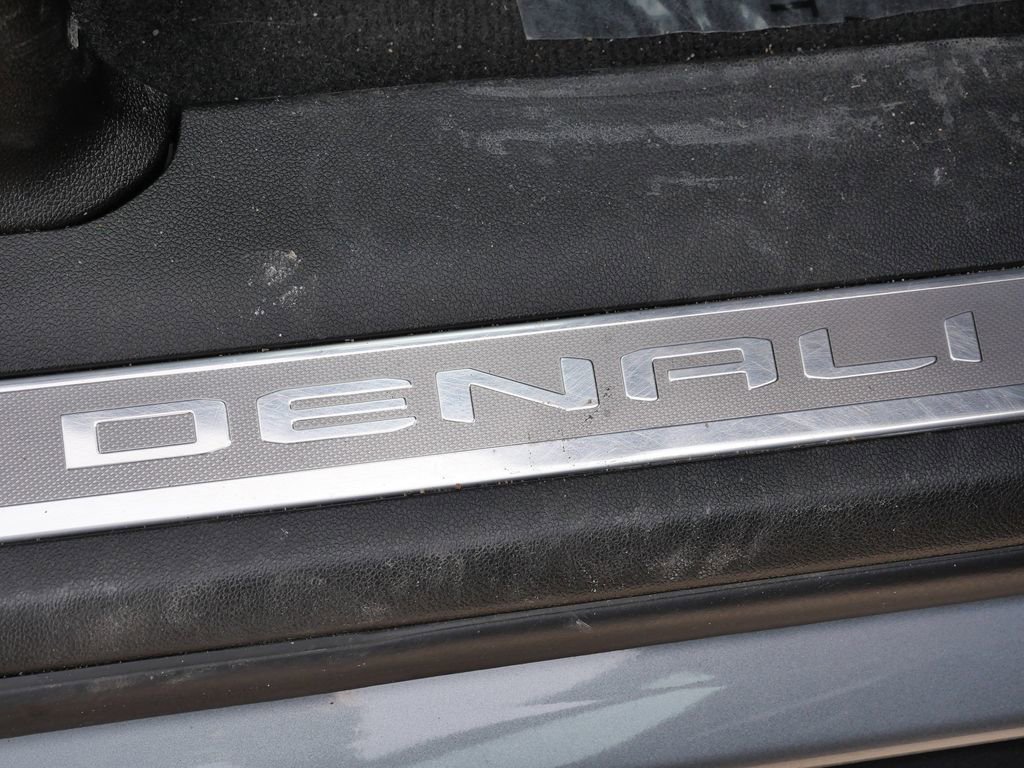 Used 2025 GMC Yukon Denali w/ Sun & Power Step Package AWD/4WD image 20