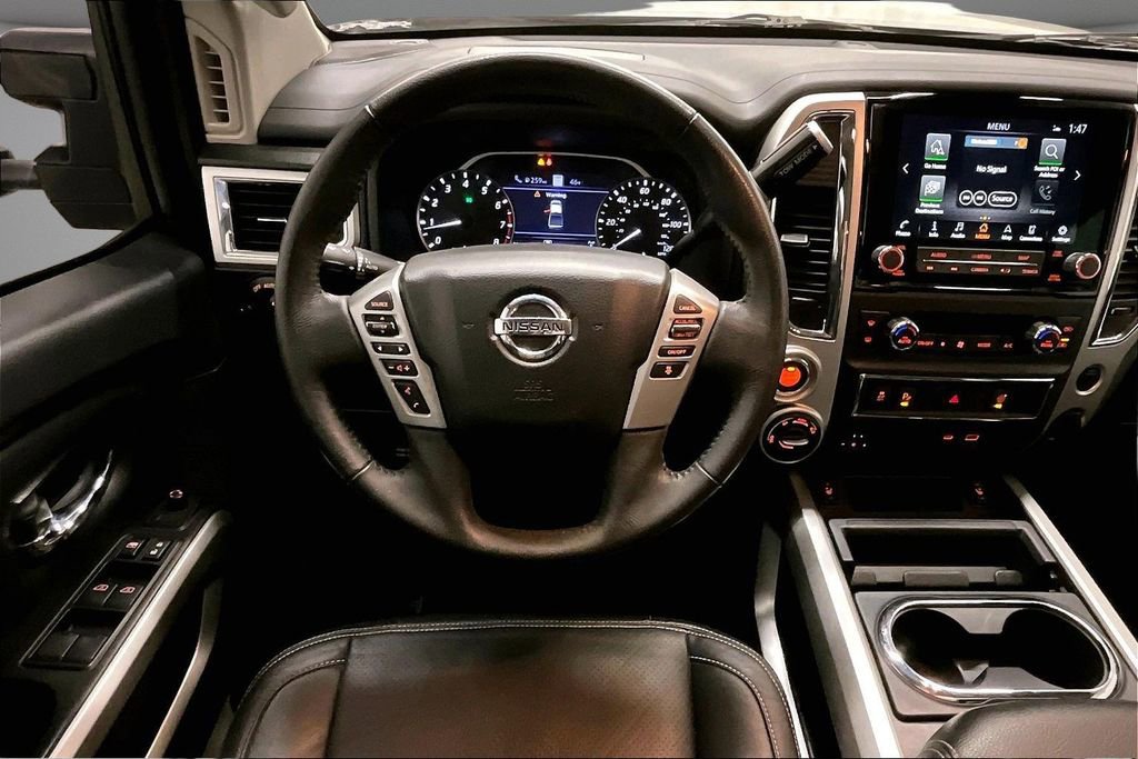 Used 2021 Nissan Titan SV w/ SV Convenience Package image 9