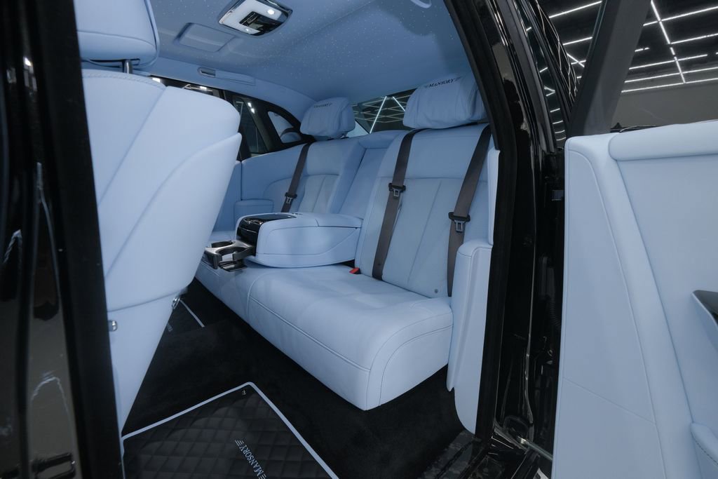 Used 2026 Rolls-Royce Phantom Sedan image 47