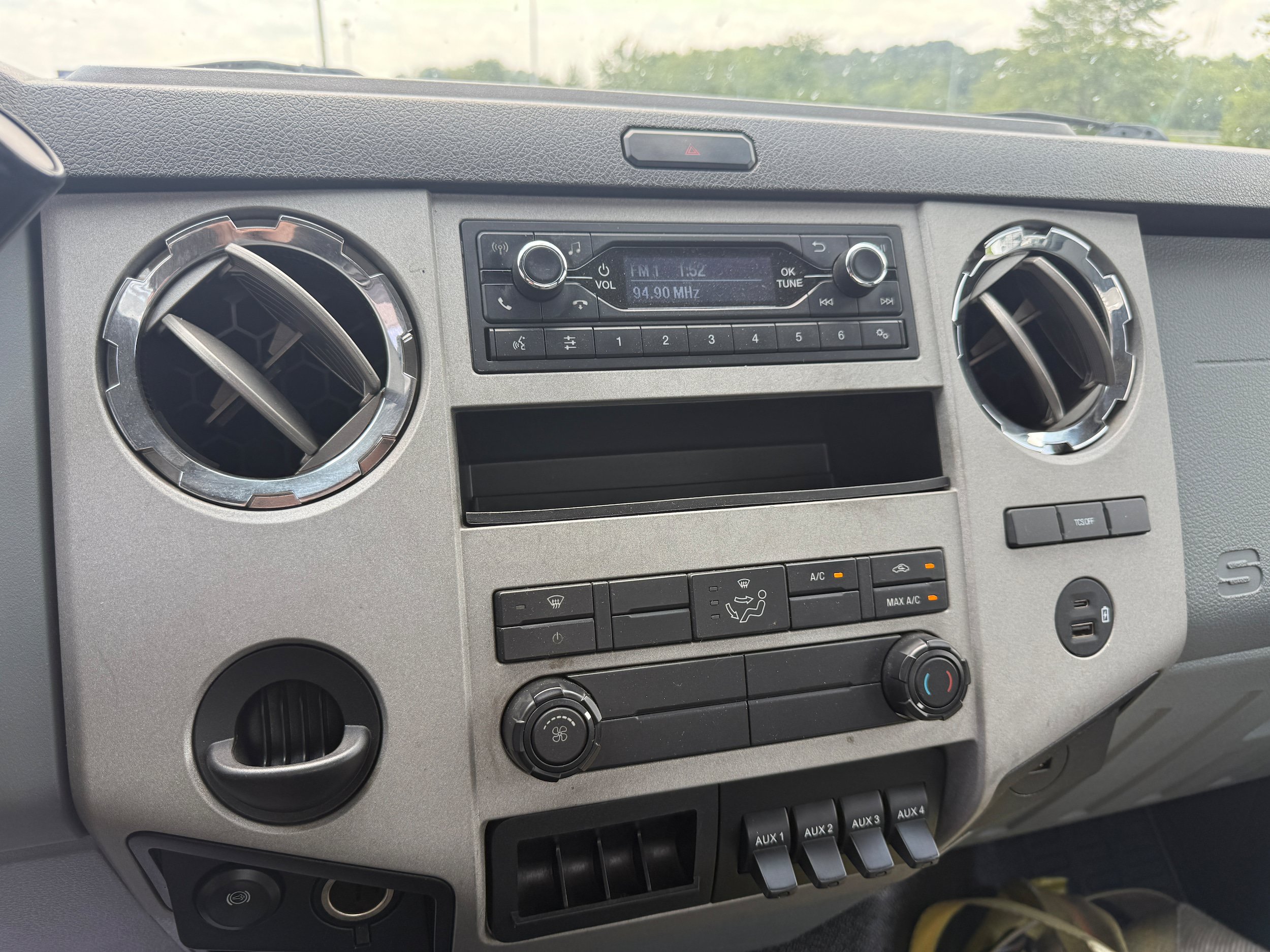 Used 2021 Ford F650 2WD Regular Cab Super Duty image 21