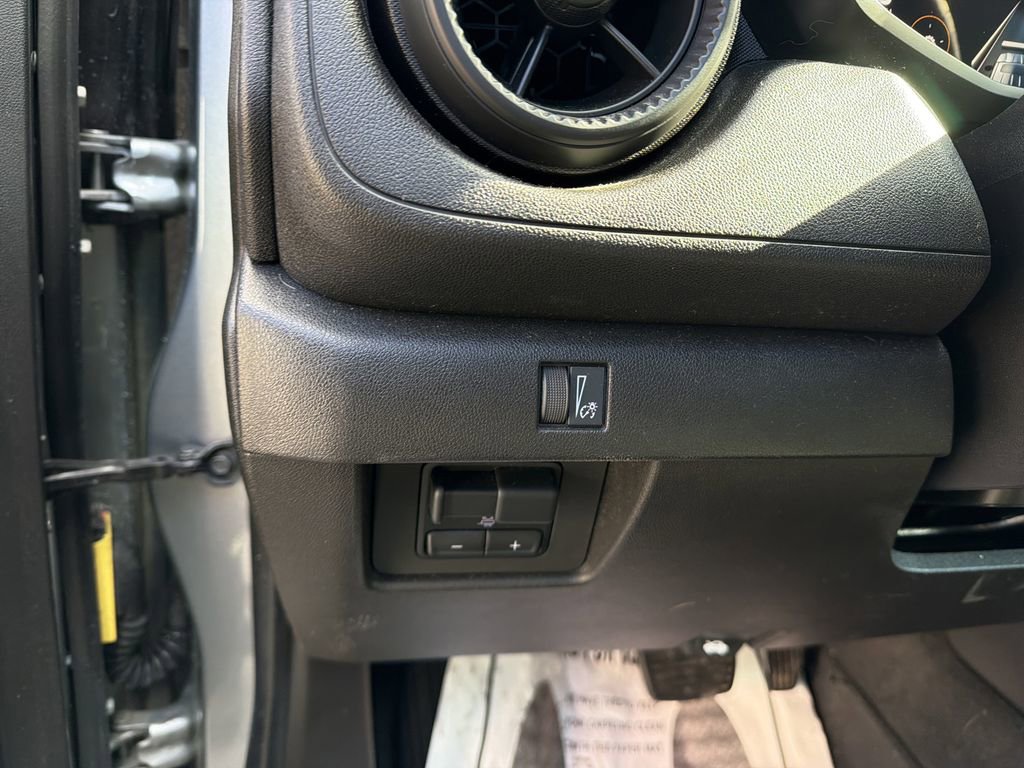 Used 2024 Chevrolet Colorado Trail Boss w/ Technology Package image 16