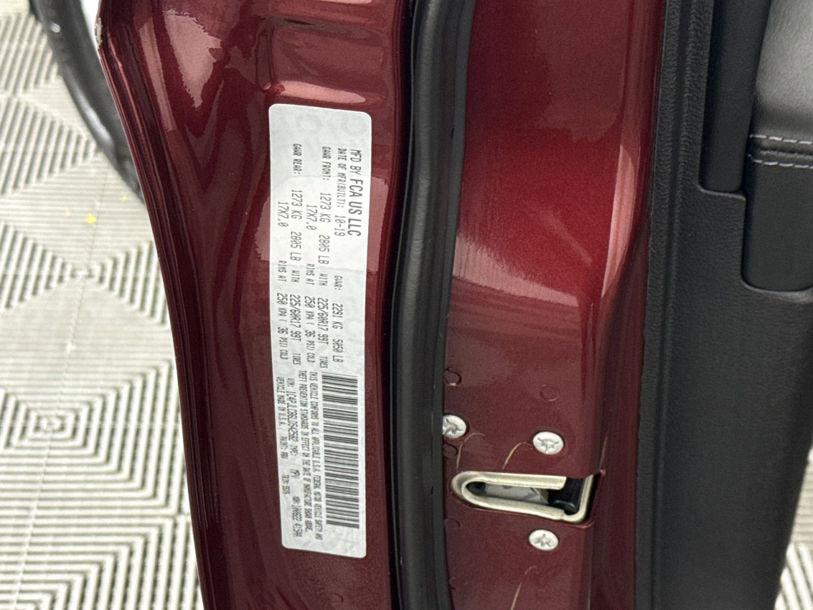 Used 2020 Jeep Cherokee Latitude FWD image 28