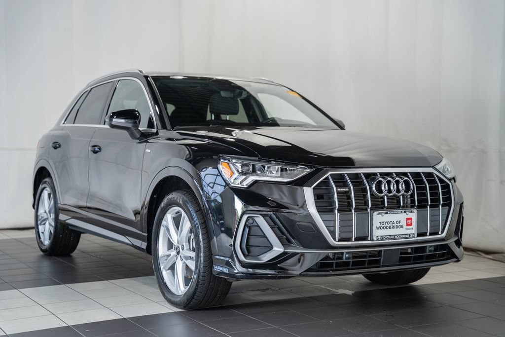 Used 2023 Audi Q3 2.0T Premium w/ Convenience Package