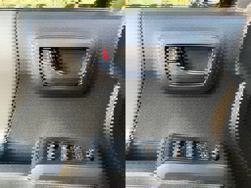 Certified 2023 Toyota Tacoma SR image 10