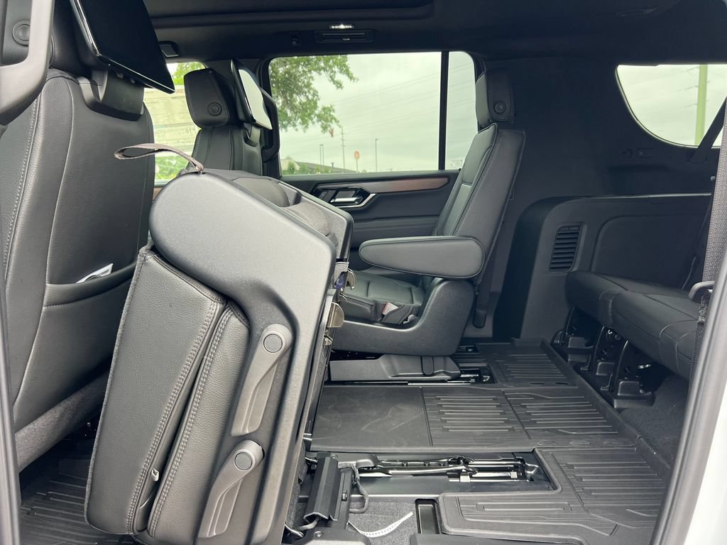 New 2026 GMC Yukon XL Denali w/ Denali Reserve Package AWD/4WD image 5