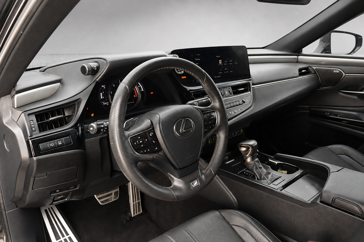 Used 2023 Lexus ES 350 F Sport w/ Accessory Package (Z2) FWD image 26