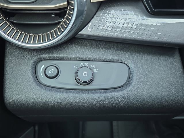 New 2026 Chevrolet Trax ACTIV w/ Sunroof Package image 28