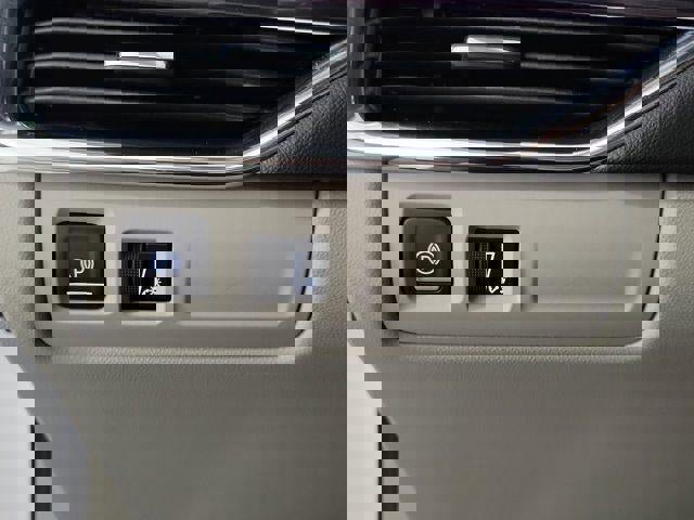 Certified 2023 Cadillac XT4 Luxury FWD image 14