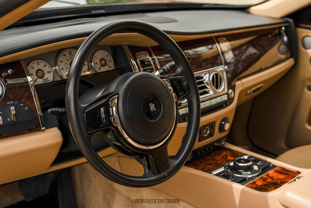 Used 2014 Rolls-Royce Ghost image 23